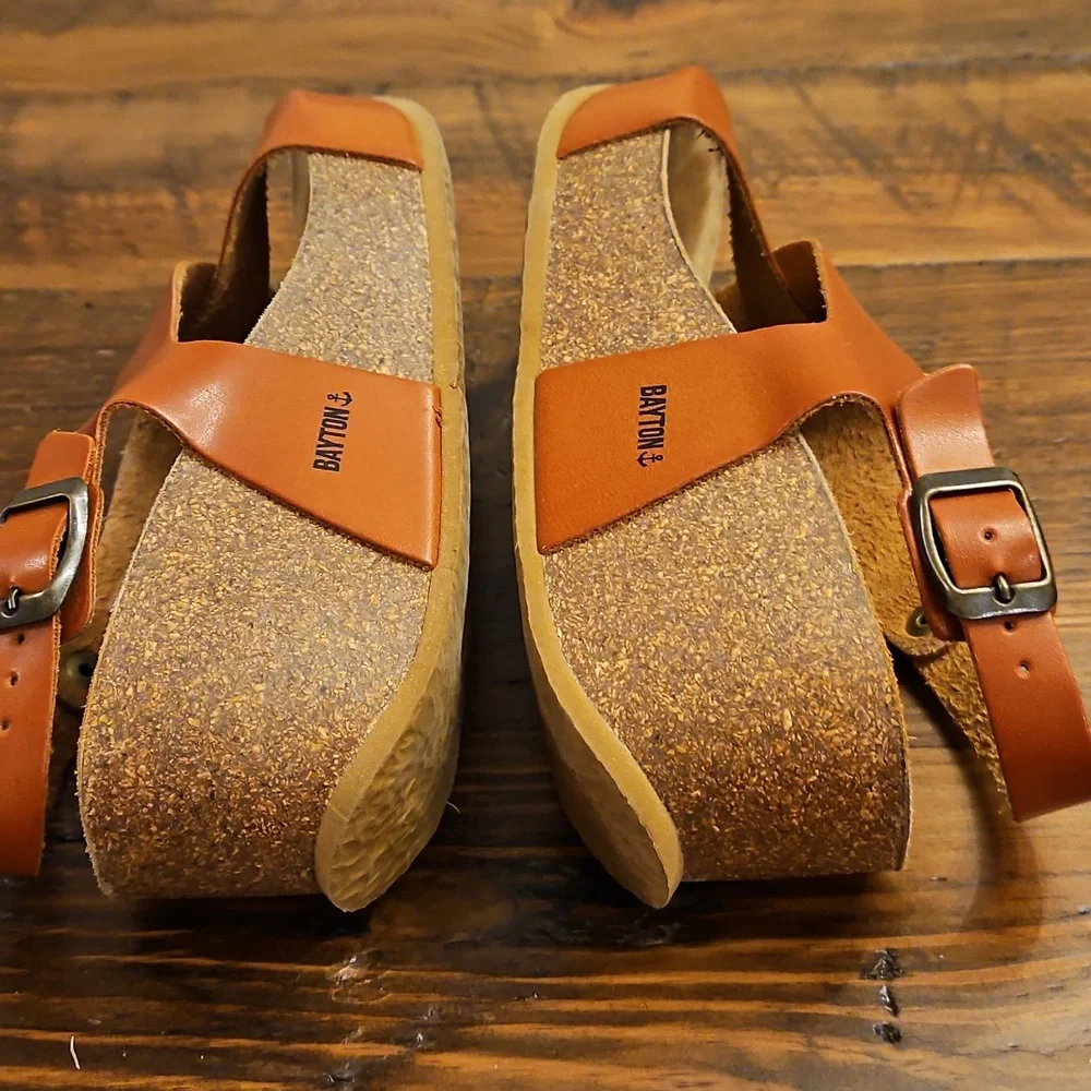 BAYTON LEATHER WEDGE SANDALS